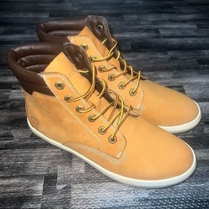 Timberland women boots size 8.5